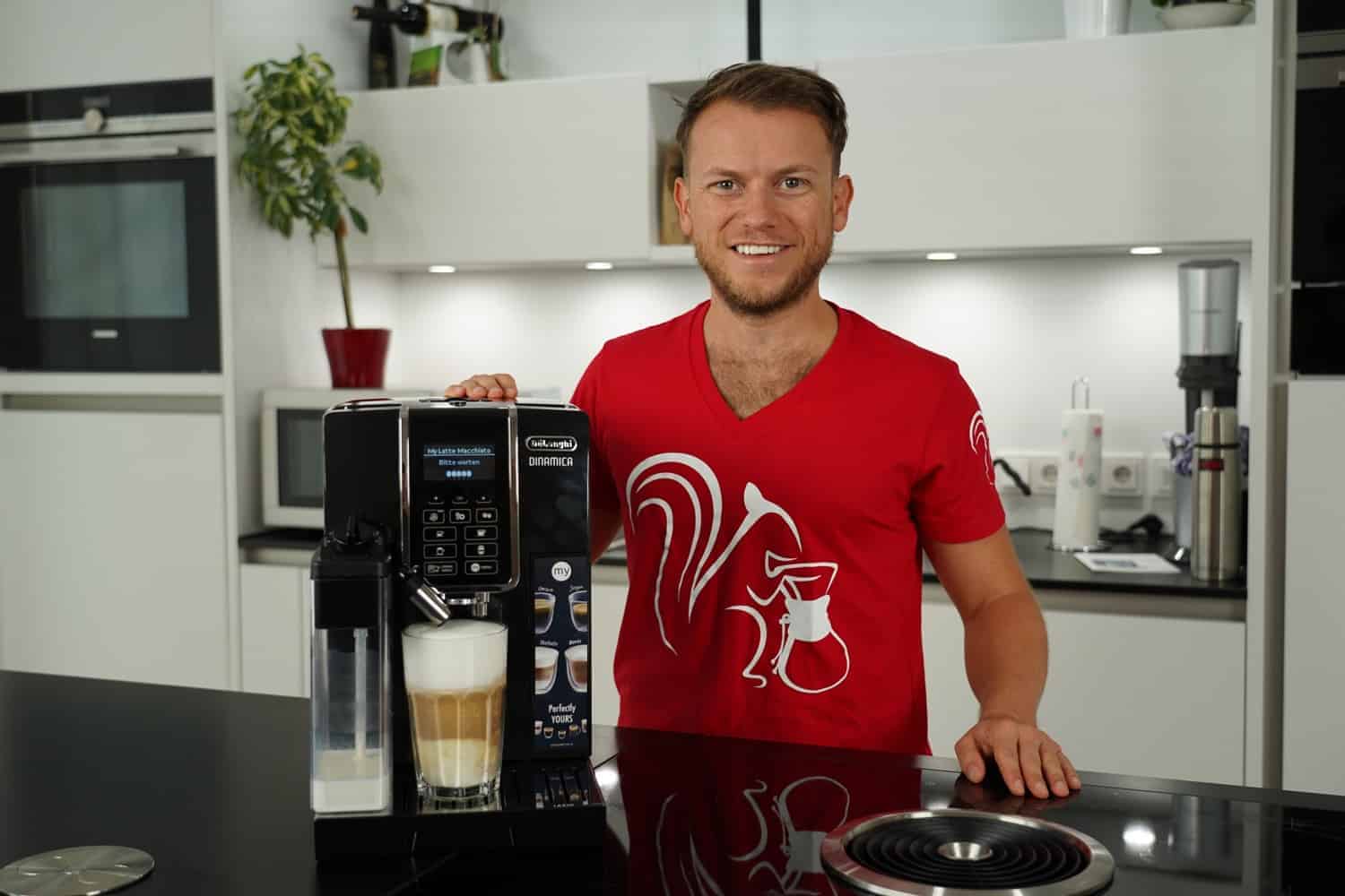 Mittelklasse-Kaffeevollautomat Test: Aufmacher Kaffevollautomat Mittel