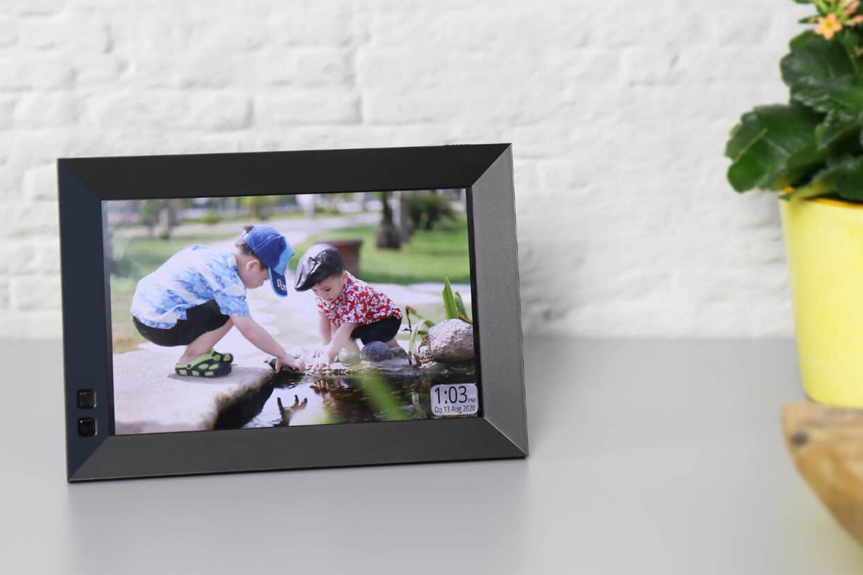 Bilderrahmen Aus Holz Schwarz Geschenk für Großeltern Digitaler Bilderrahmen 10 Zoll WLAN Ehepaare und Familie Unterstützt USB/SD-Karte HD-Touchscreen Unterstützt Geteilten Bildschirm 
